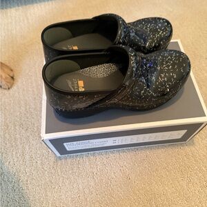 Dansko Women's Black Mules with Multicolor Speckles